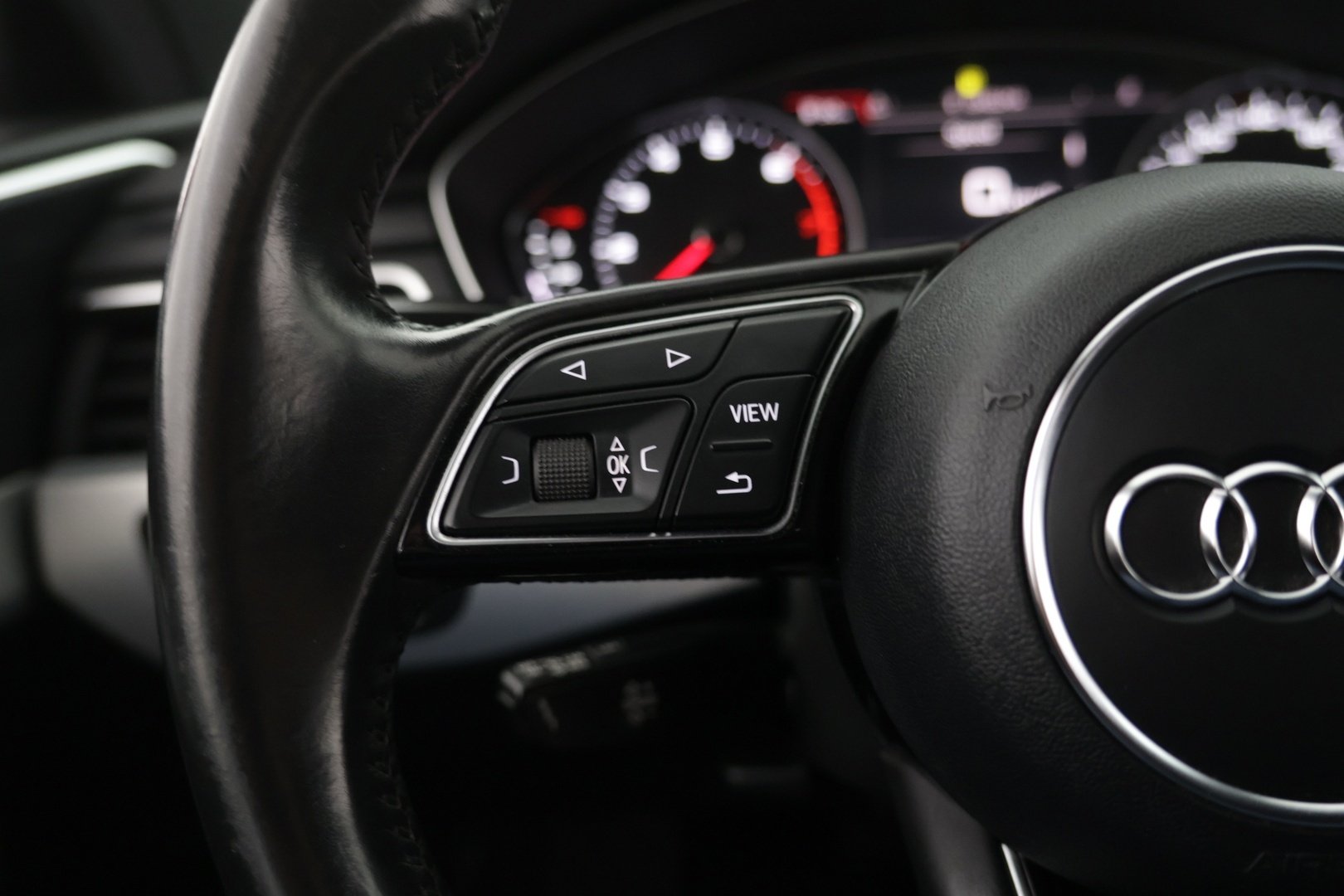 AUDI A4 2016