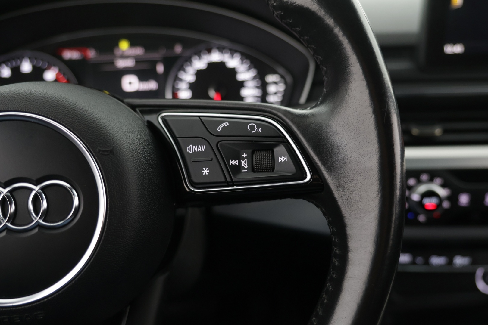AUDI A4 2016
