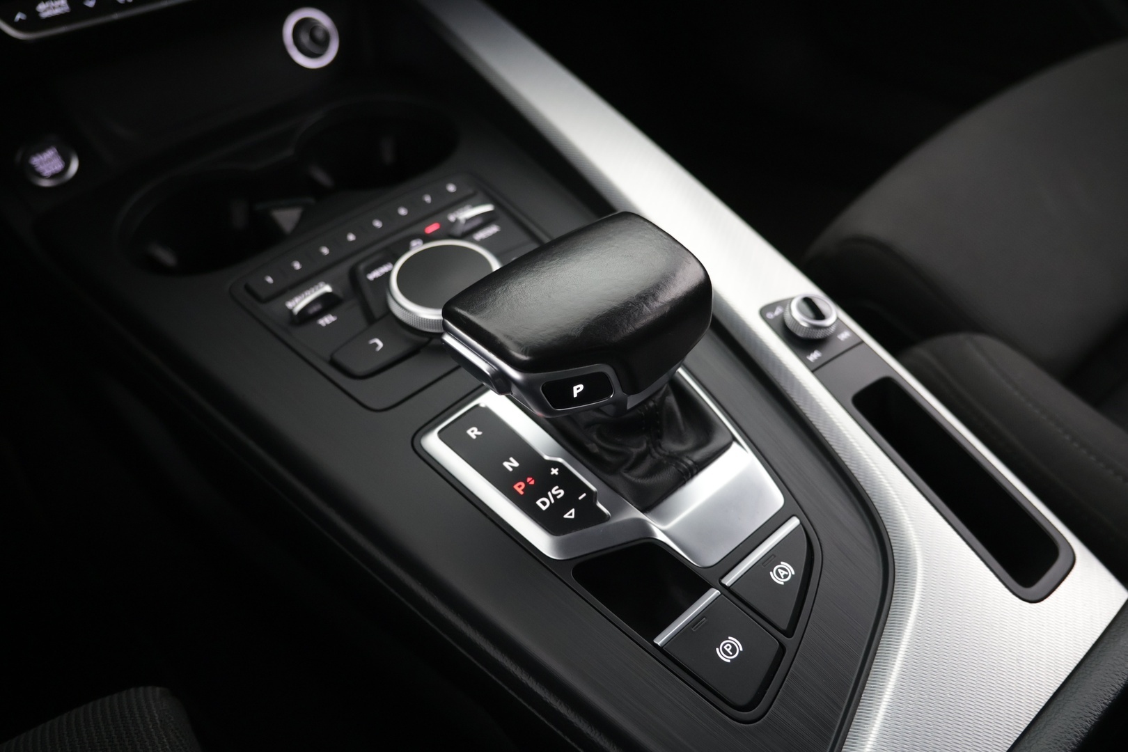 AUDI A4 2016