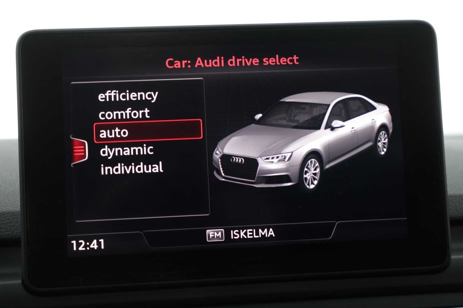 AUDI A4 2016