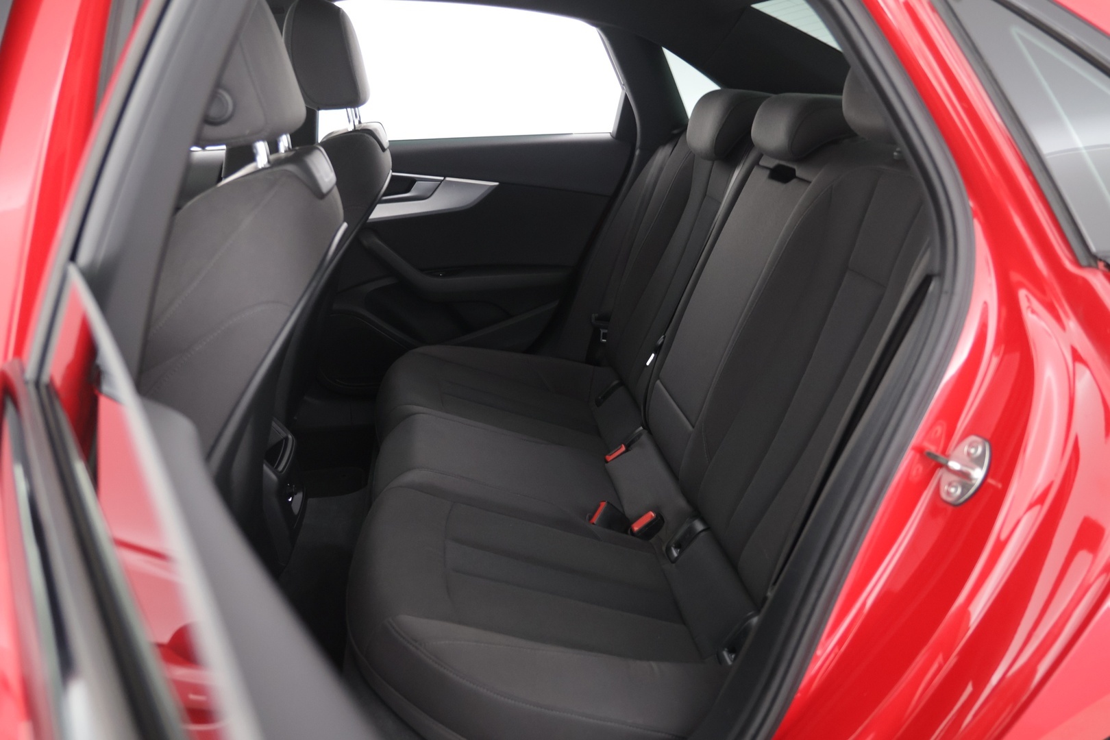 AUDI A4 2016
