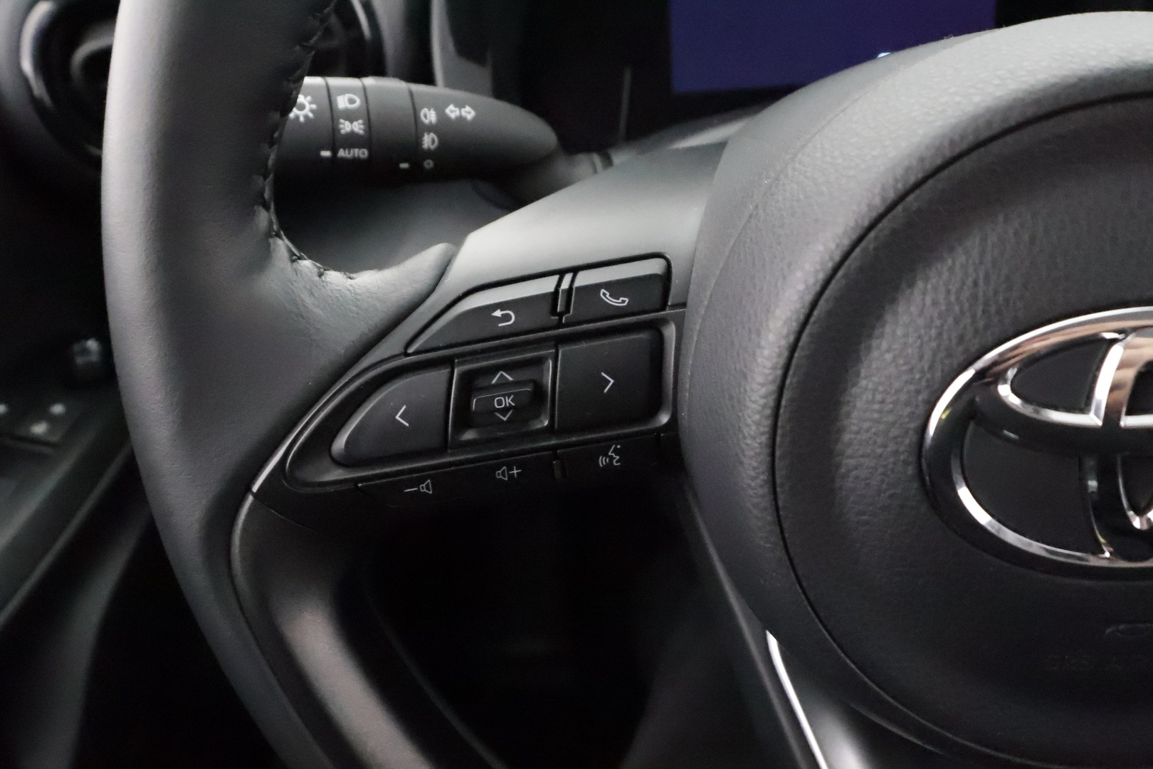 TOYOTA Yaris Cross 2023