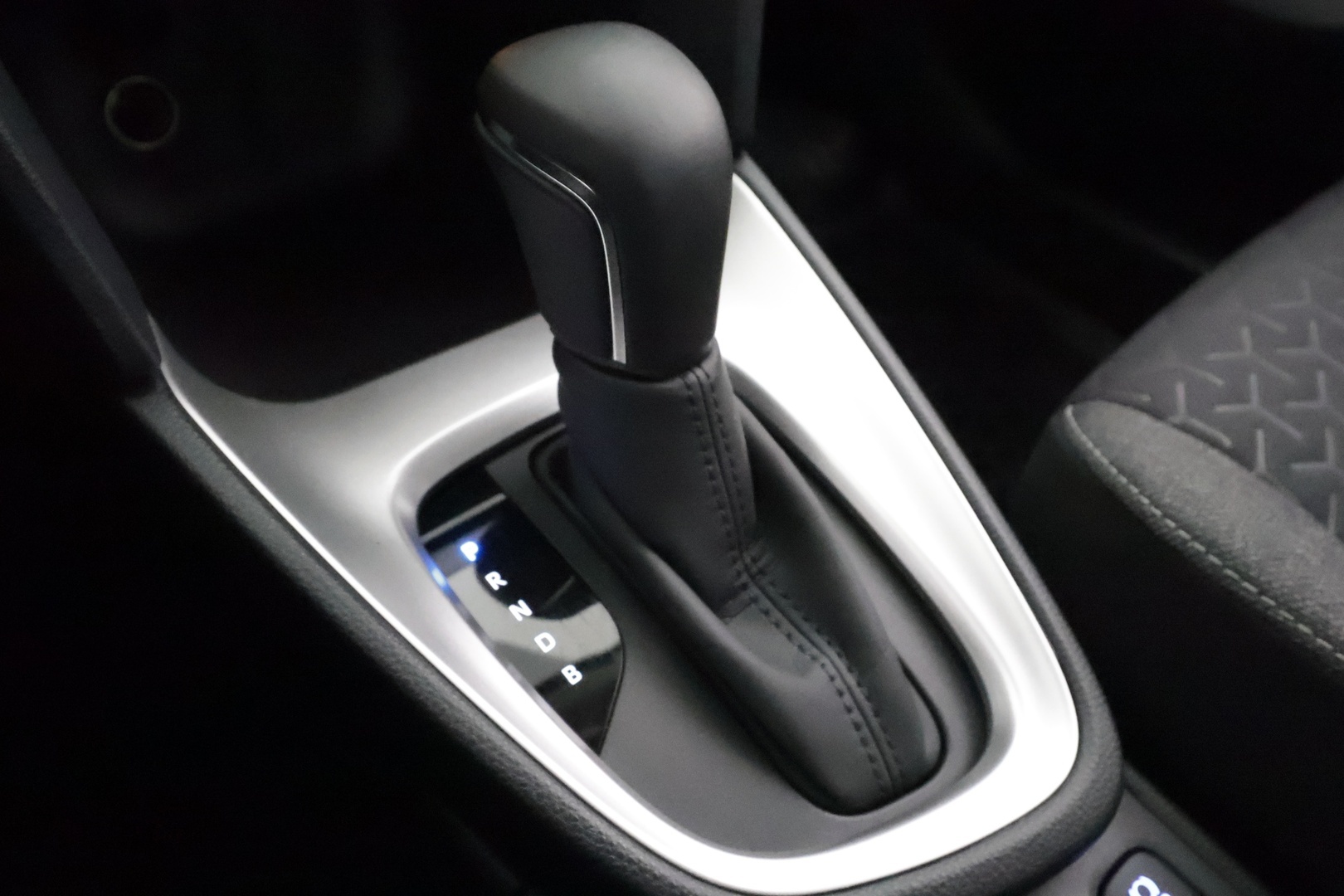 TOYOTA Yaris Cross 2023