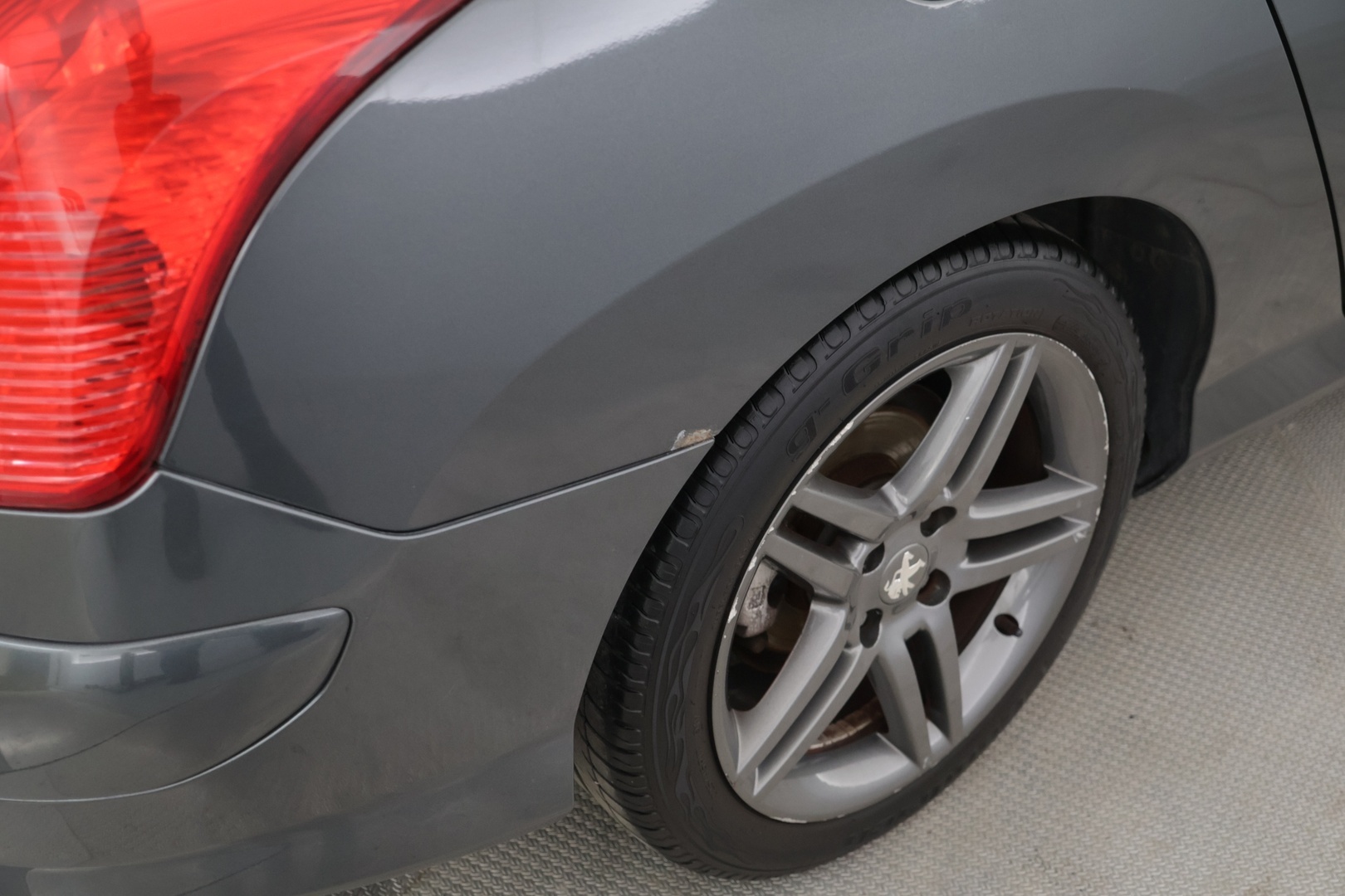 PEUGEOT 308 2013
