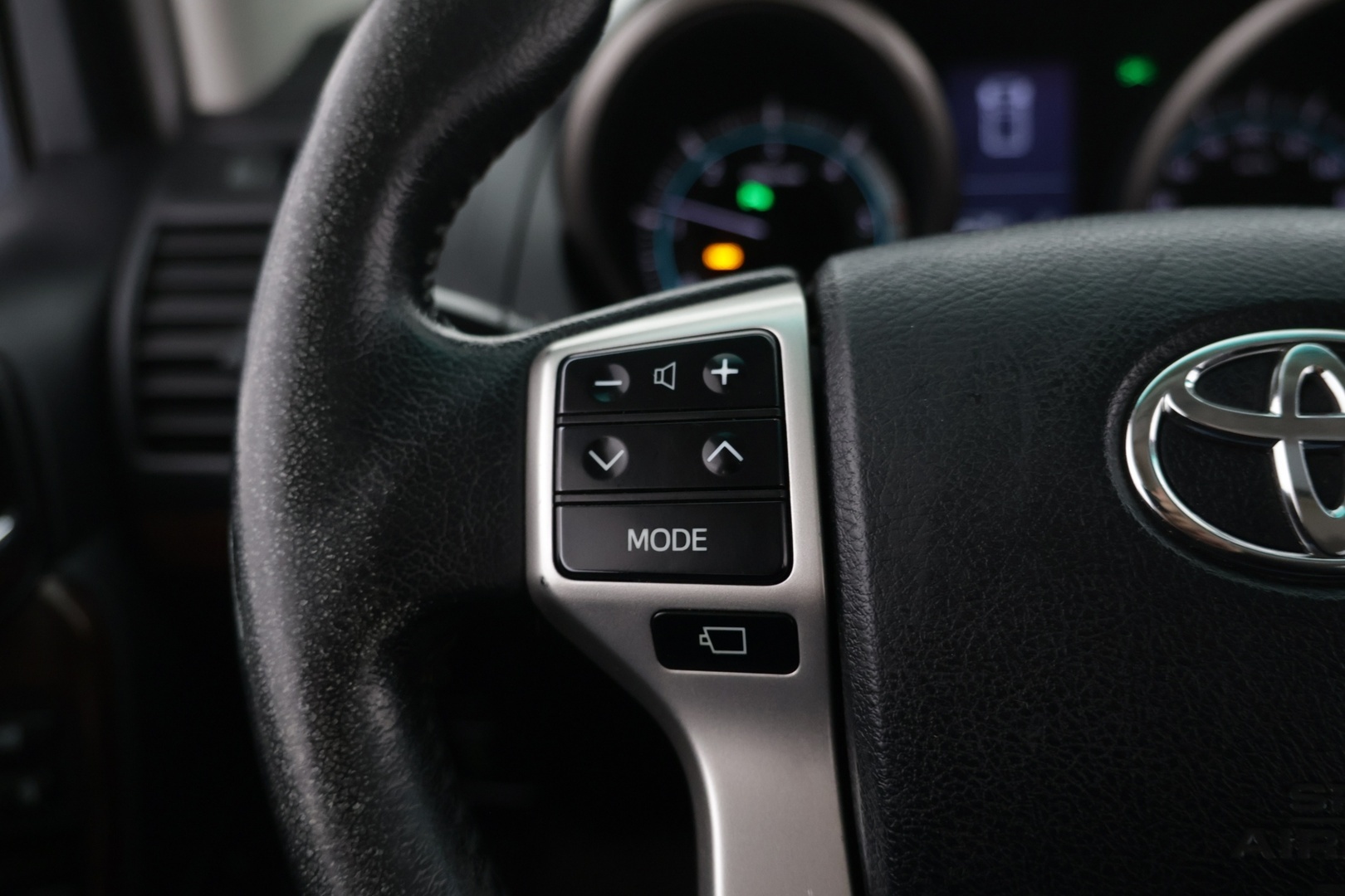 TOYOTA Land Cruiser 2010