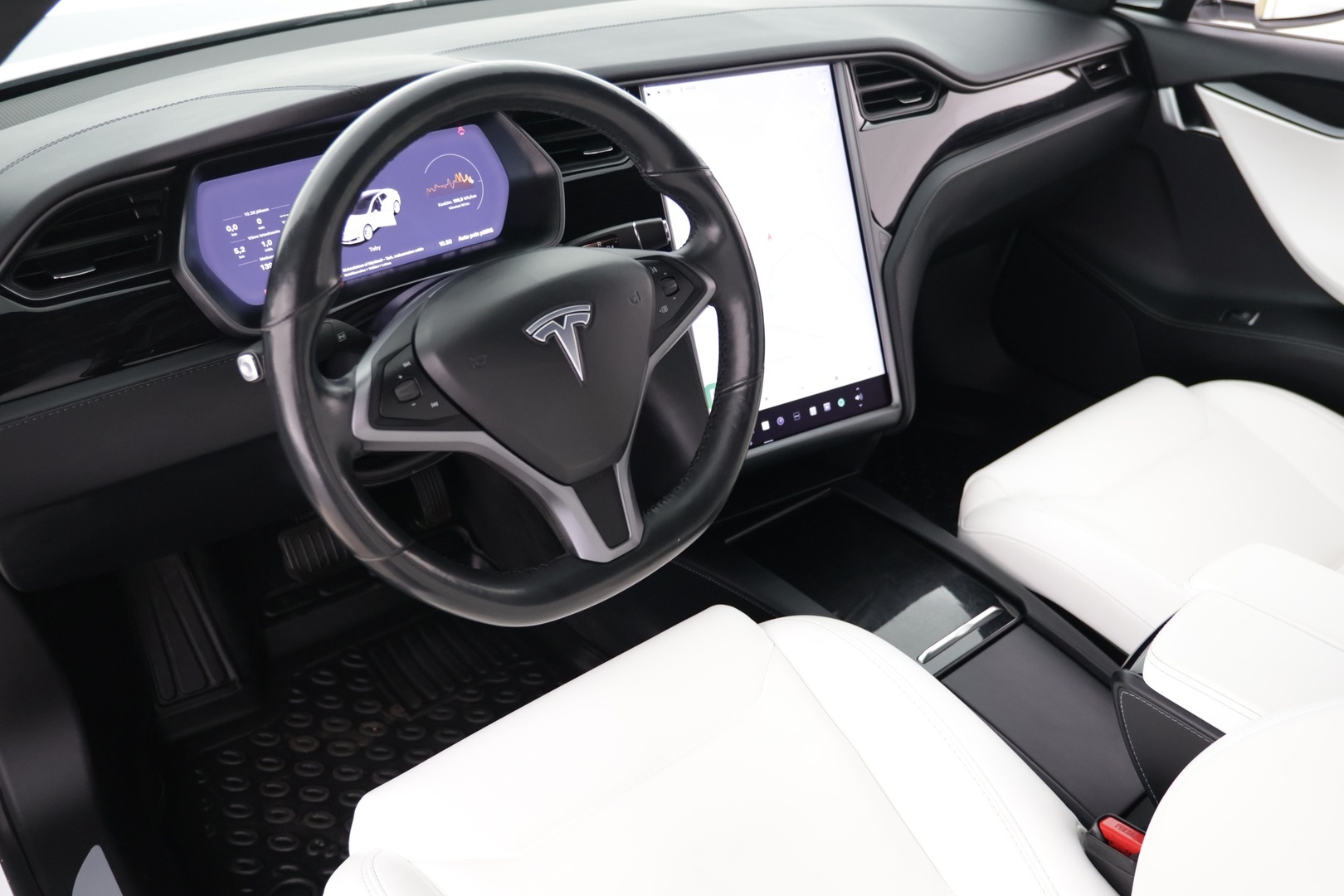 TESLA Model S 2020