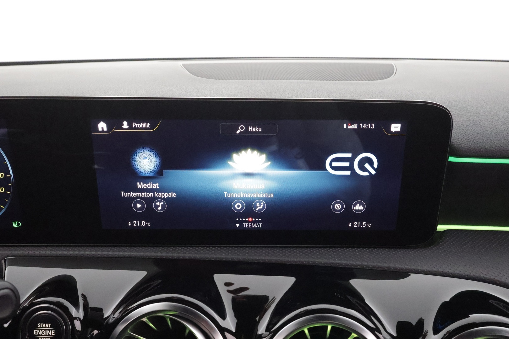 MERCEDES-BENZ A 2022