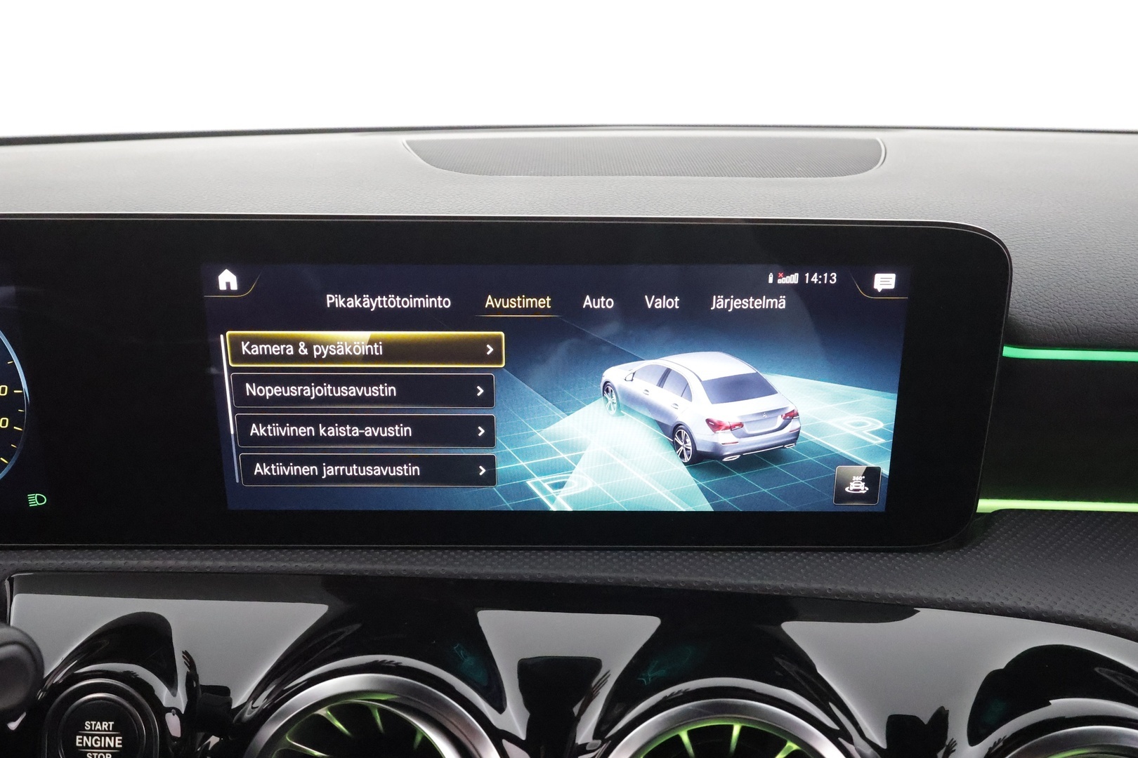 MERCEDES-BENZ A 2022