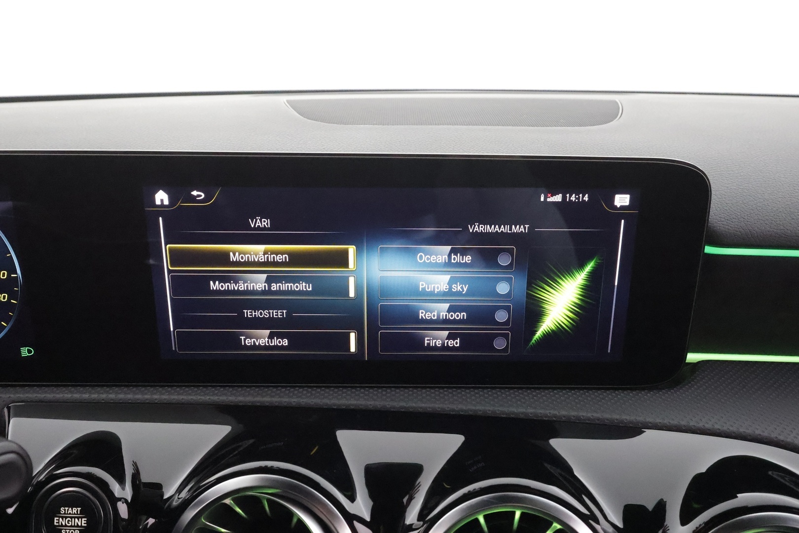 MERCEDES-BENZ A 2022