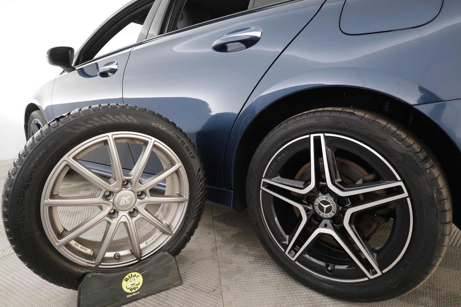 MERCEDES-BENZ A 2022