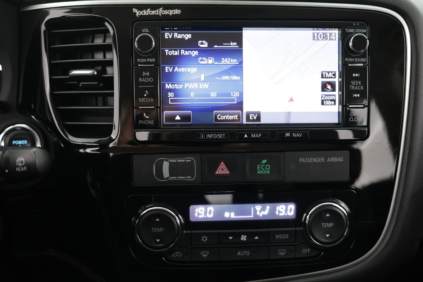 MITSUBISHI OUTLANDER PHEV 2016