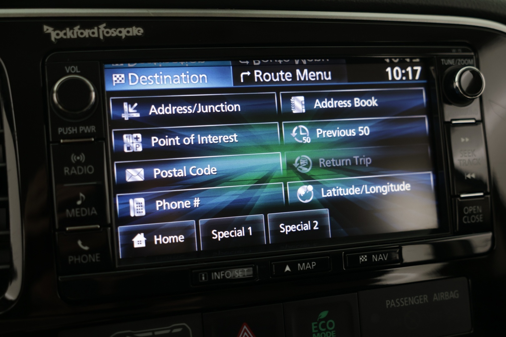 MITSUBISHI OUTLANDER PHEV 2016