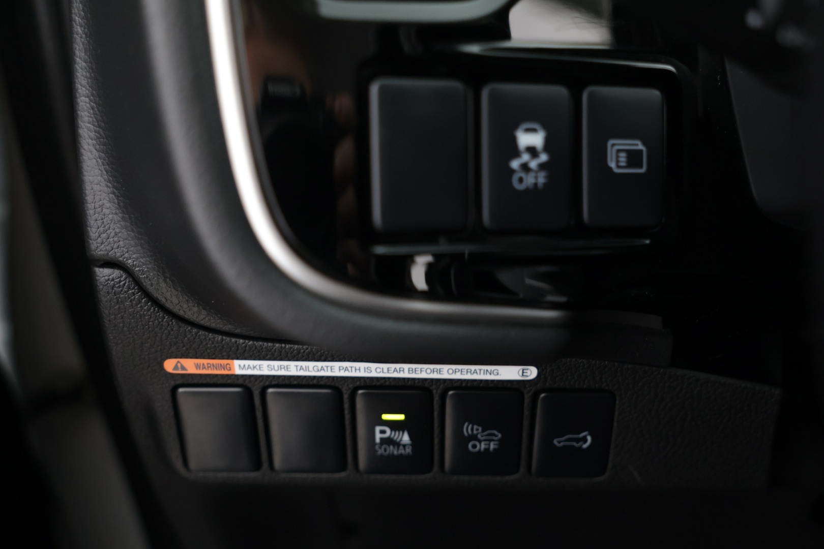 MITSUBISHI OUTLANDER PHEV 2016