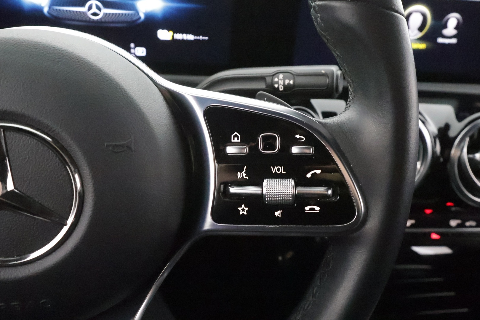 MERCEDES-BENZ CLA 2023