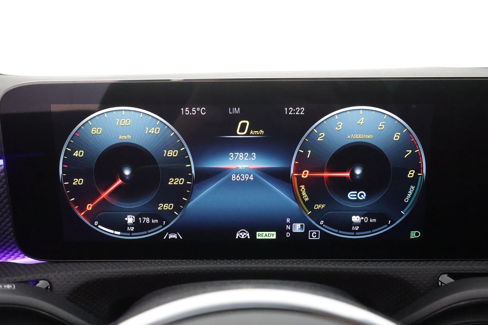MERCEDES-BENZ CLA 2023