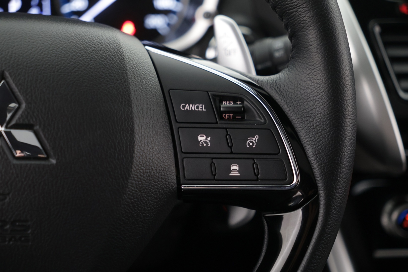 MITSUBISHI Eclipse 2025