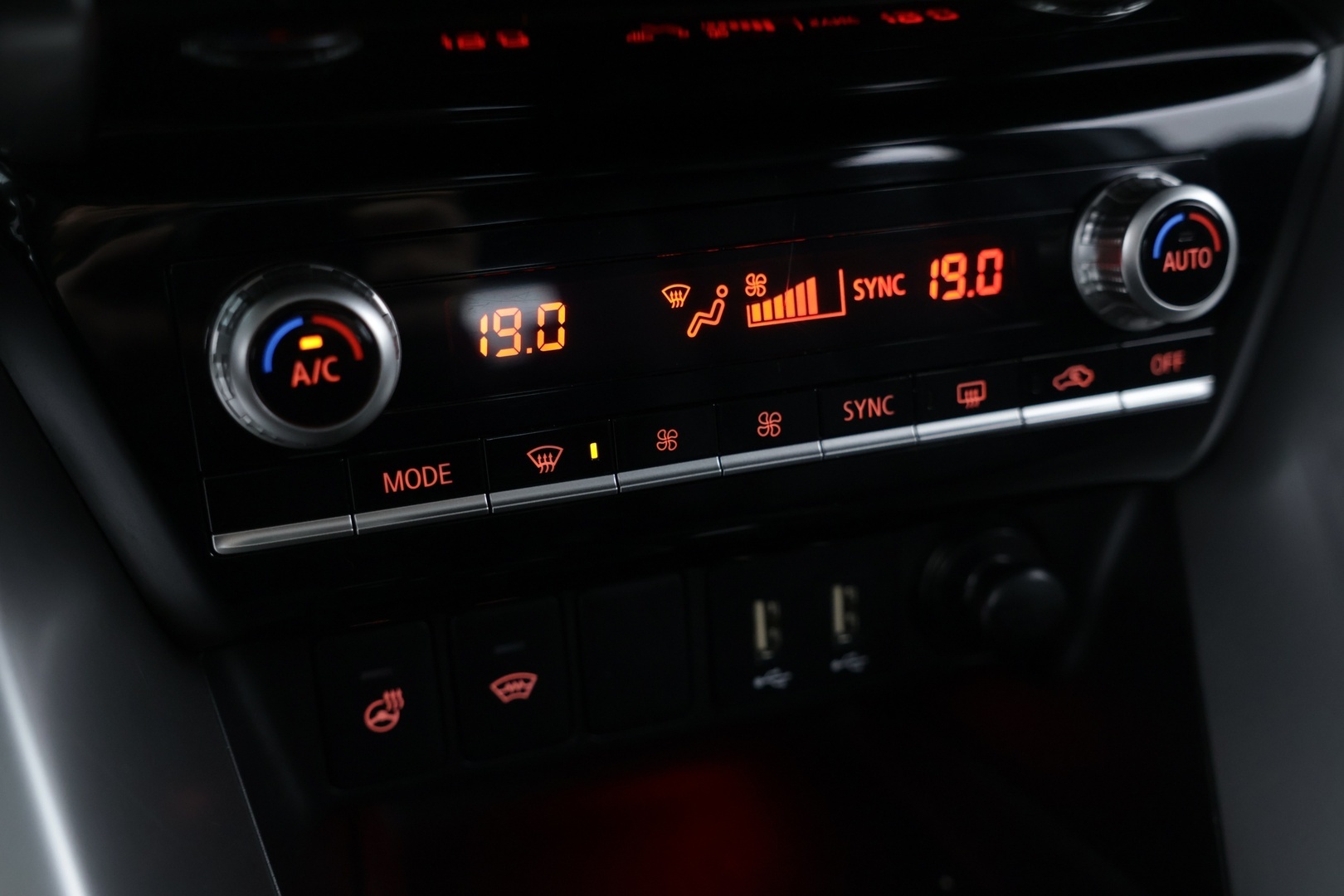 MITSUBISHI Eclipse 2025