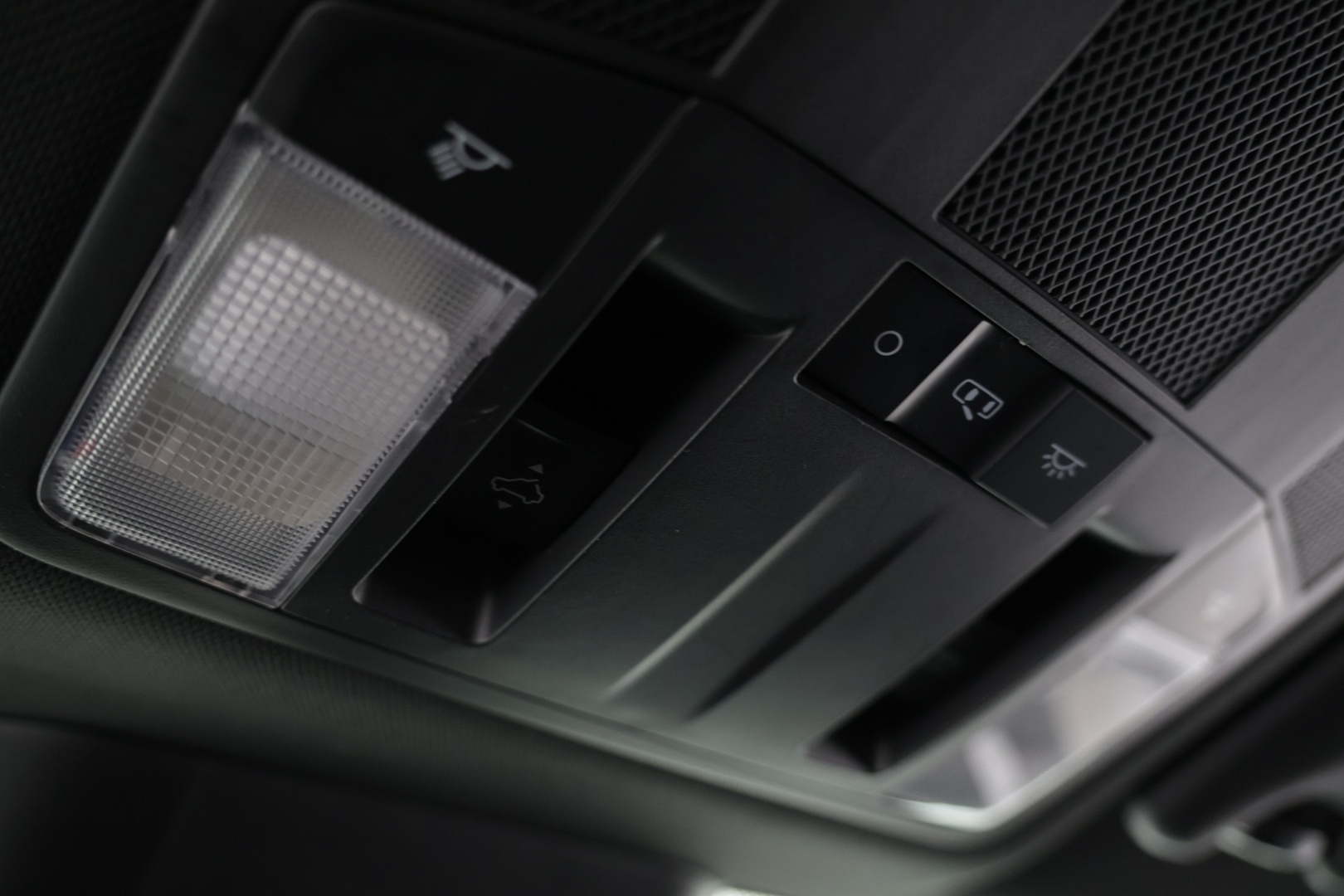 MITSUBISHI Eclipse 2025