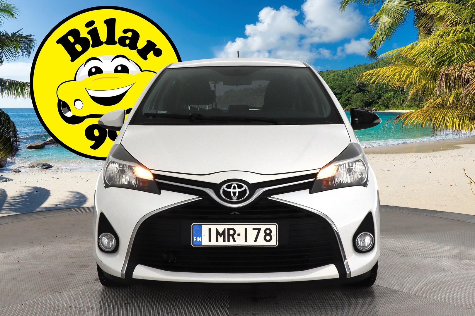TOYOTA Yaris 2016