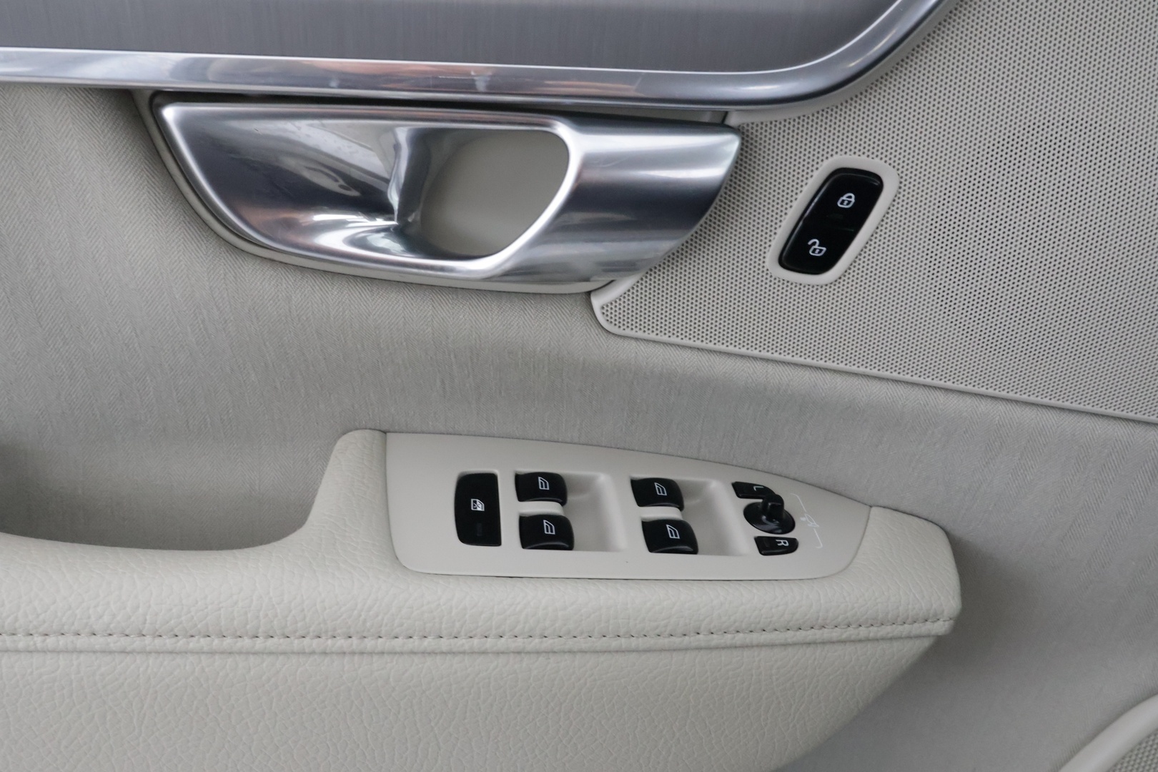 VOLVO V90 2017
