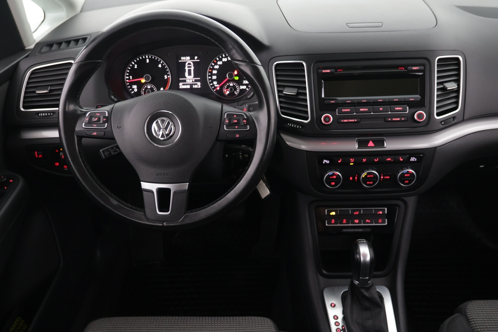 VOLKSWAGEN Sharan 2015