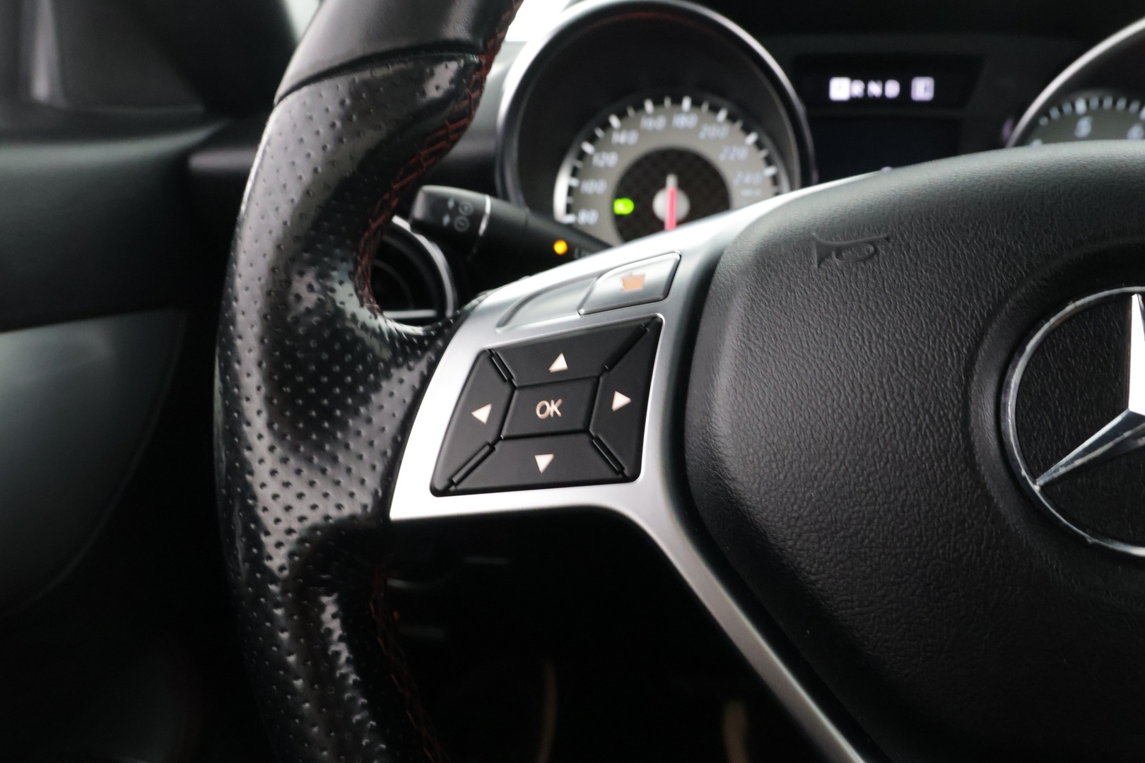 MERCEDES-BENZ SLK 2011