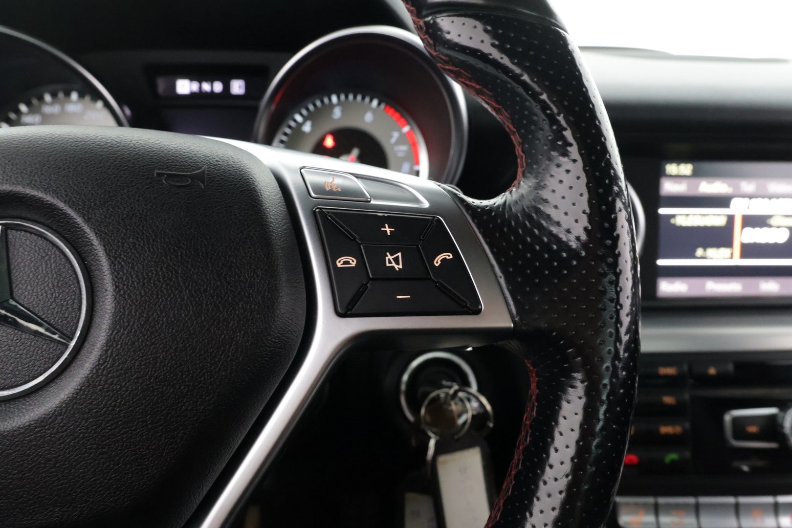 MERCEDES-BENZ SLK 2011