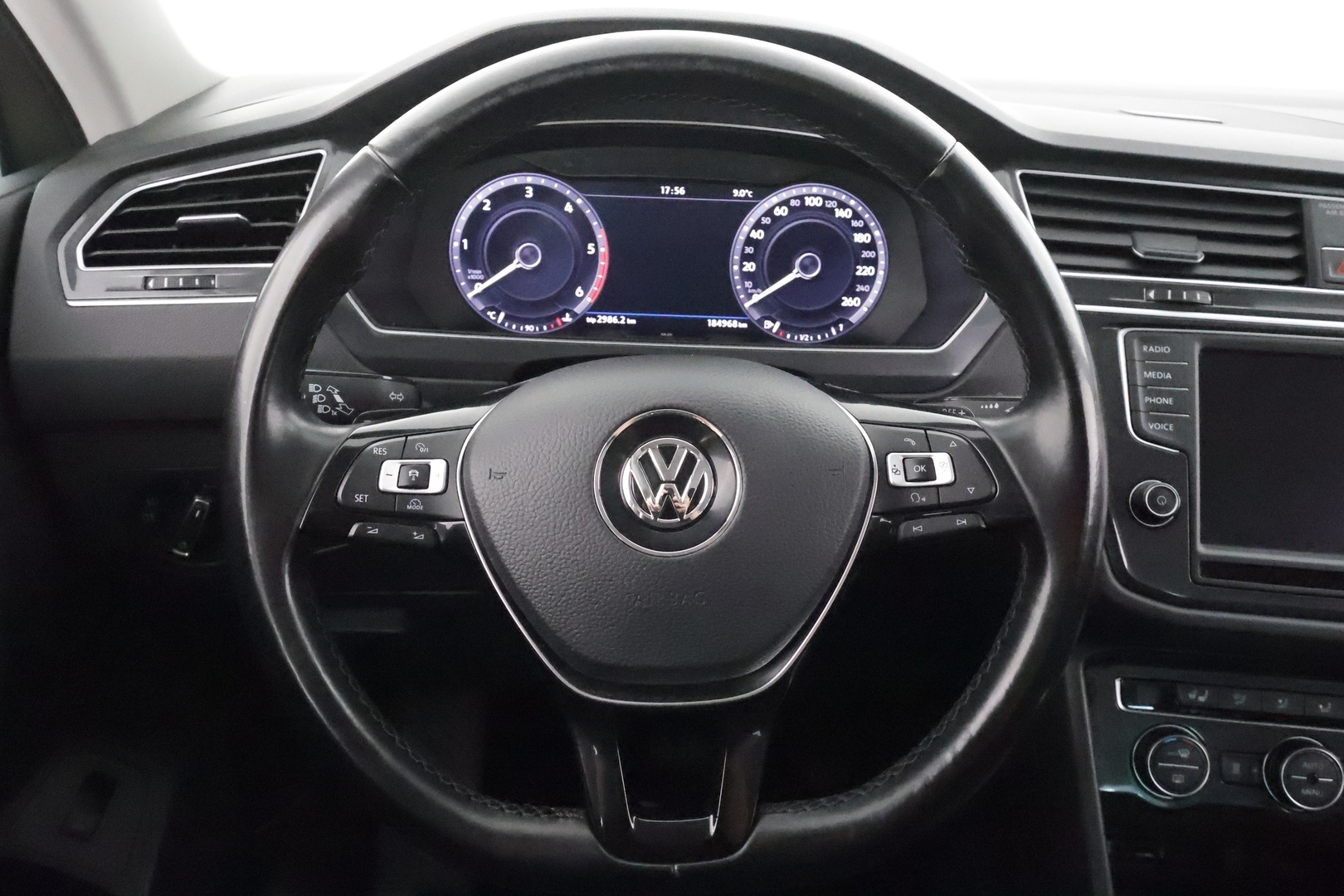 VOLKSWAGEN Tiguan 2017