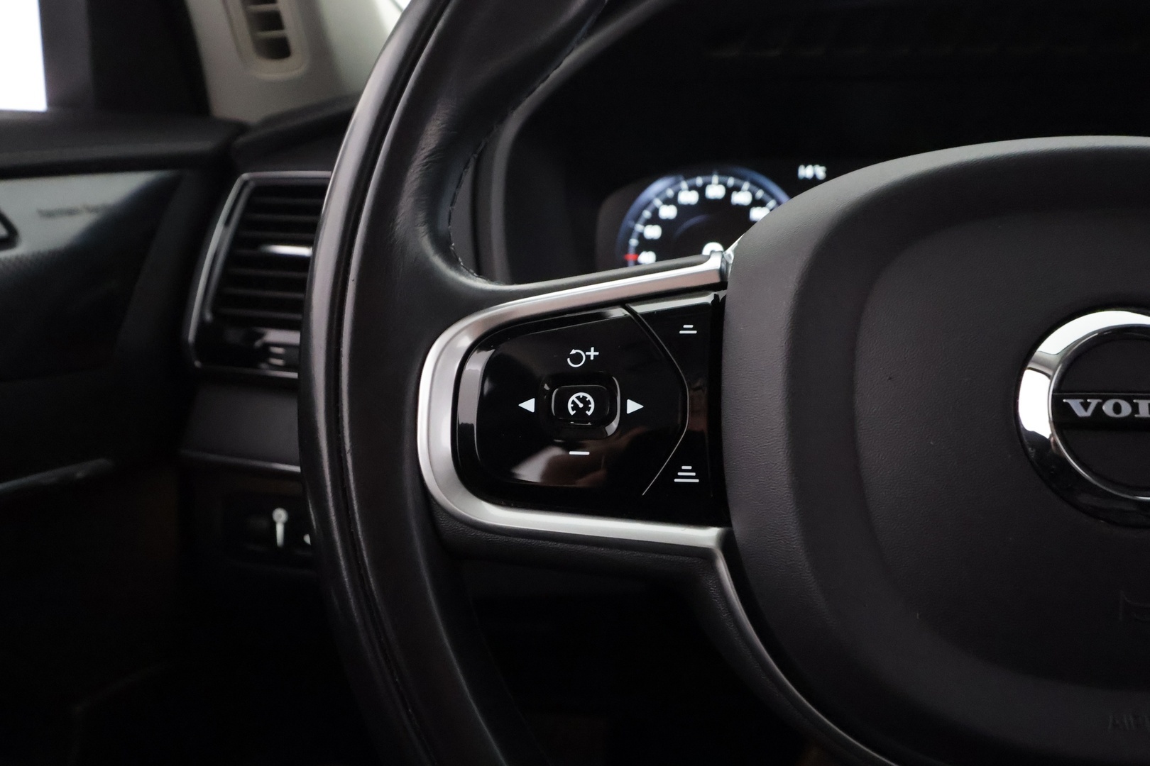 VOLVO XC90 2020
