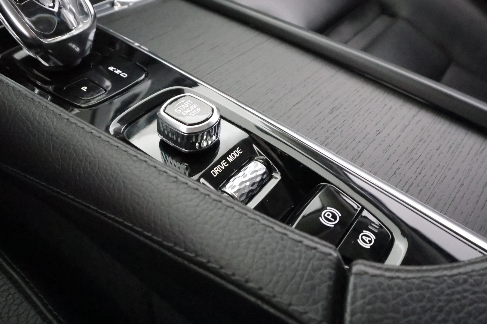VOLVO XC90 2020