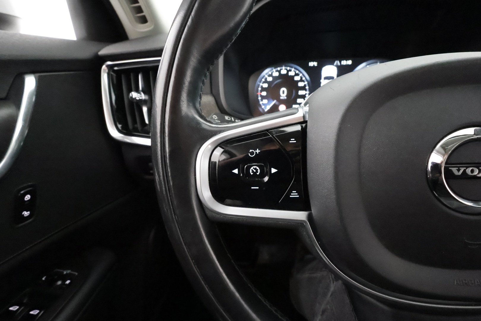 VOLVO V90 Cross Country 2018