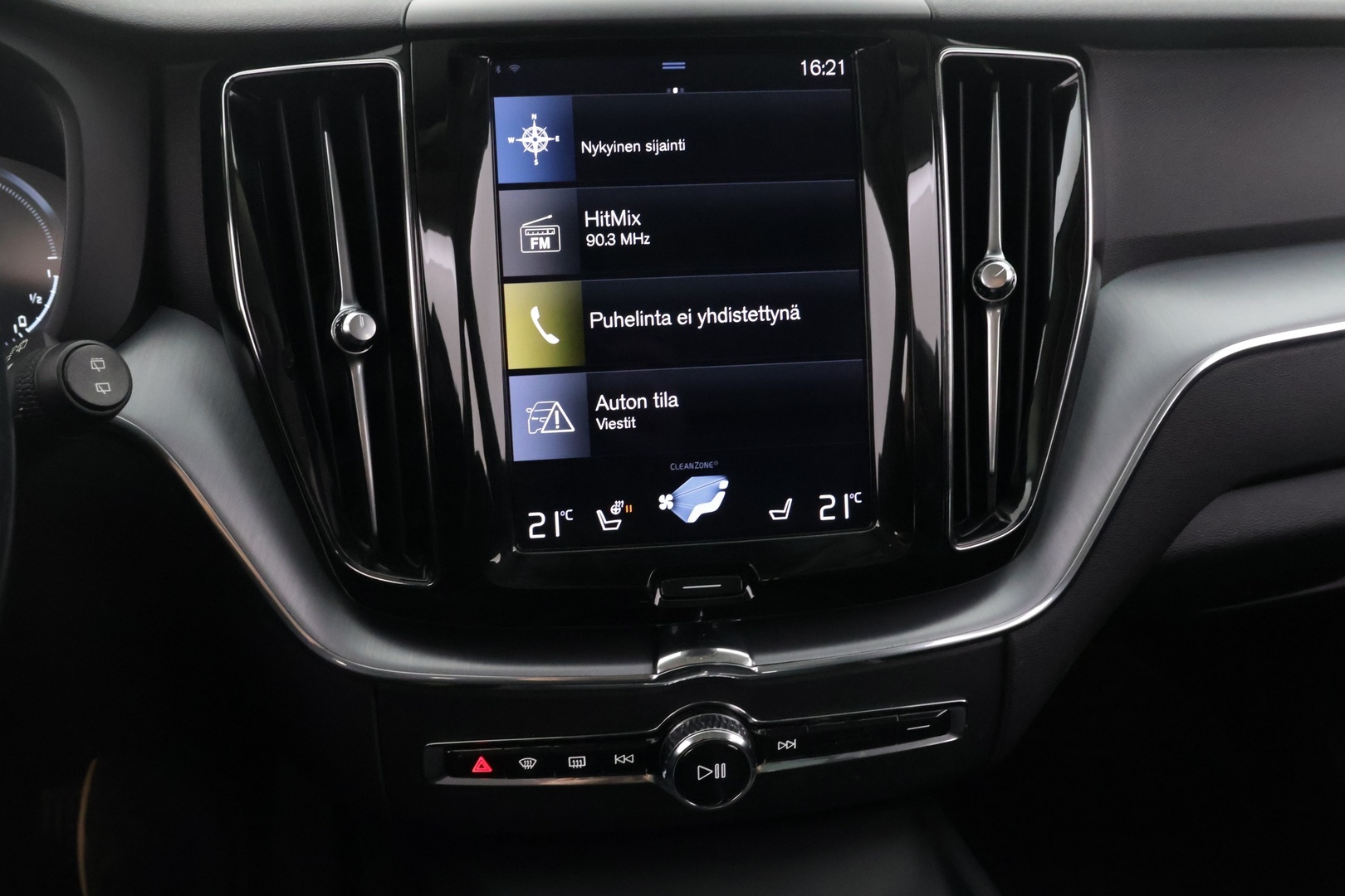 VOLVO XC60 2021