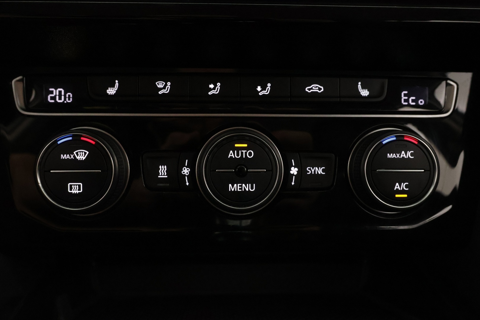 VOLKSWAGEN Passat 2020