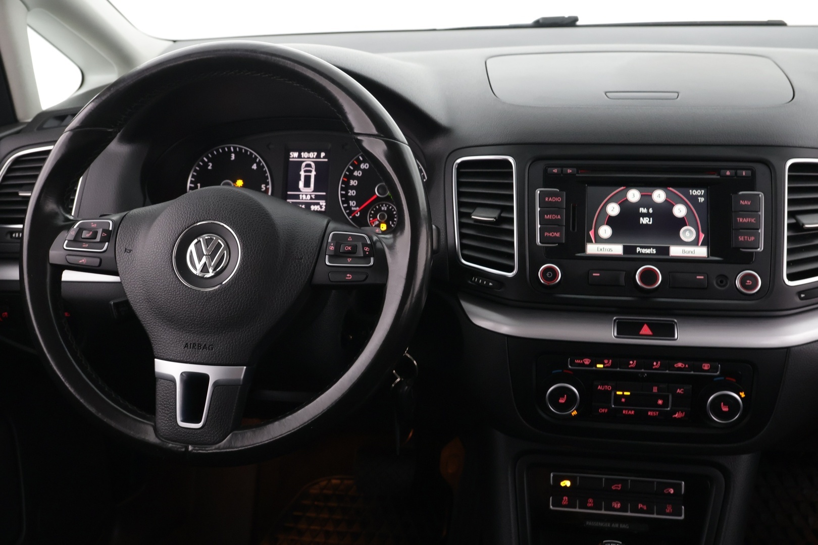 VOLKSWAGEN Sharan 2013