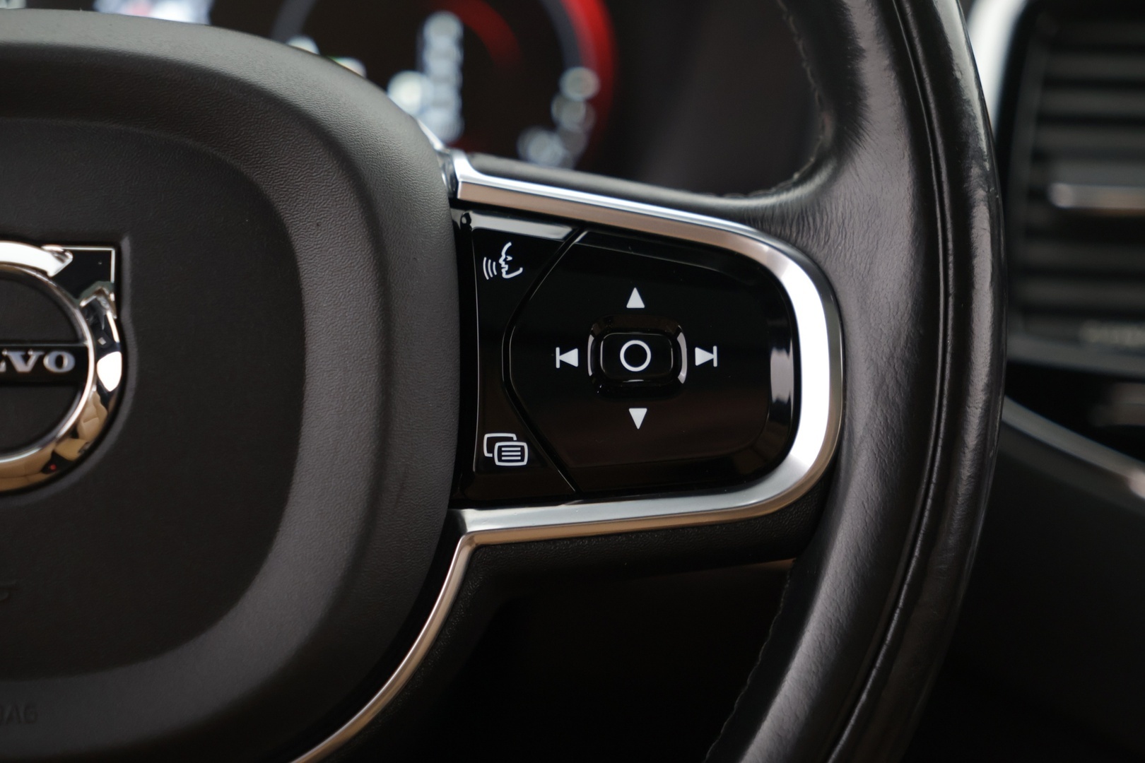 VOLVO XC90 2016