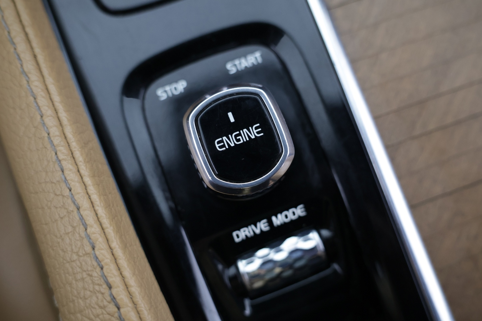 VOLVO XC90 2016