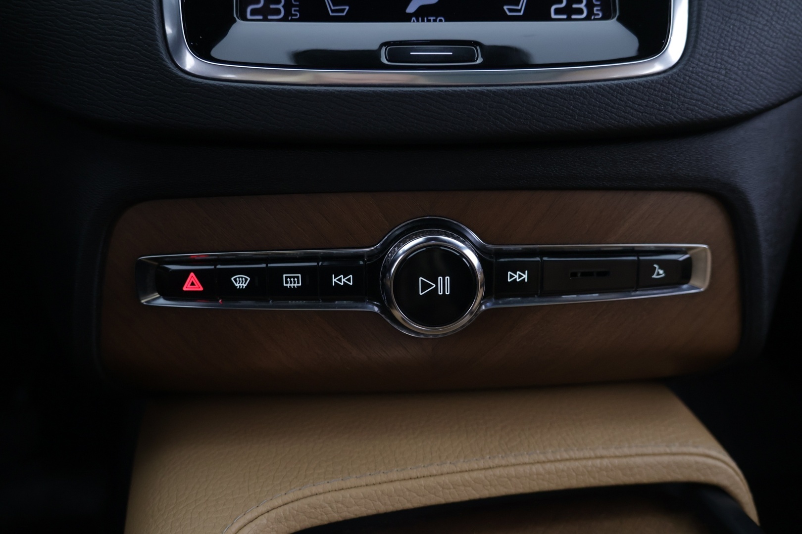VOLVO XC90 2016