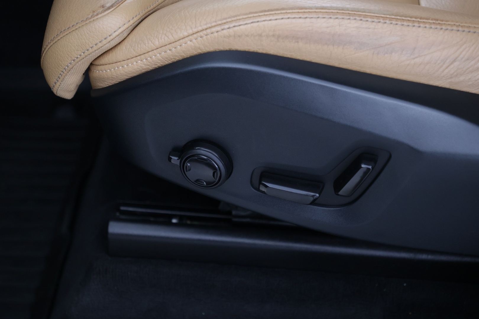 VOLVO XC90 2016