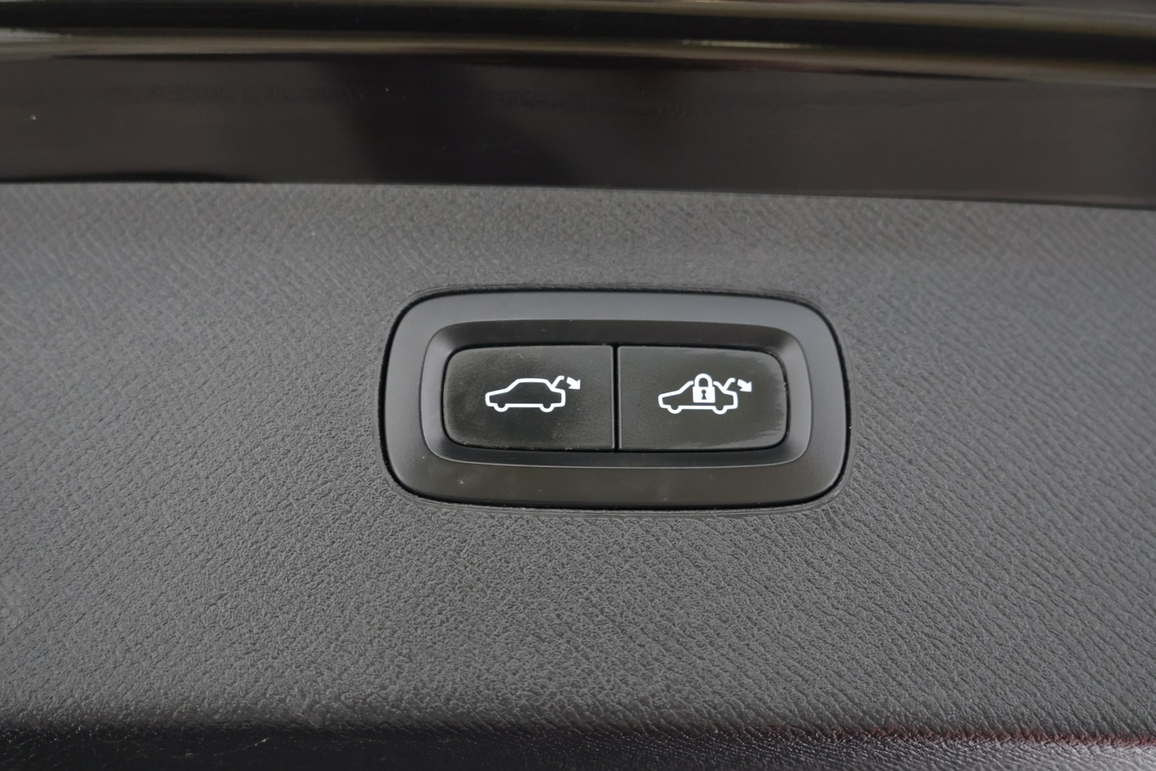 VOLVO XC90 2016