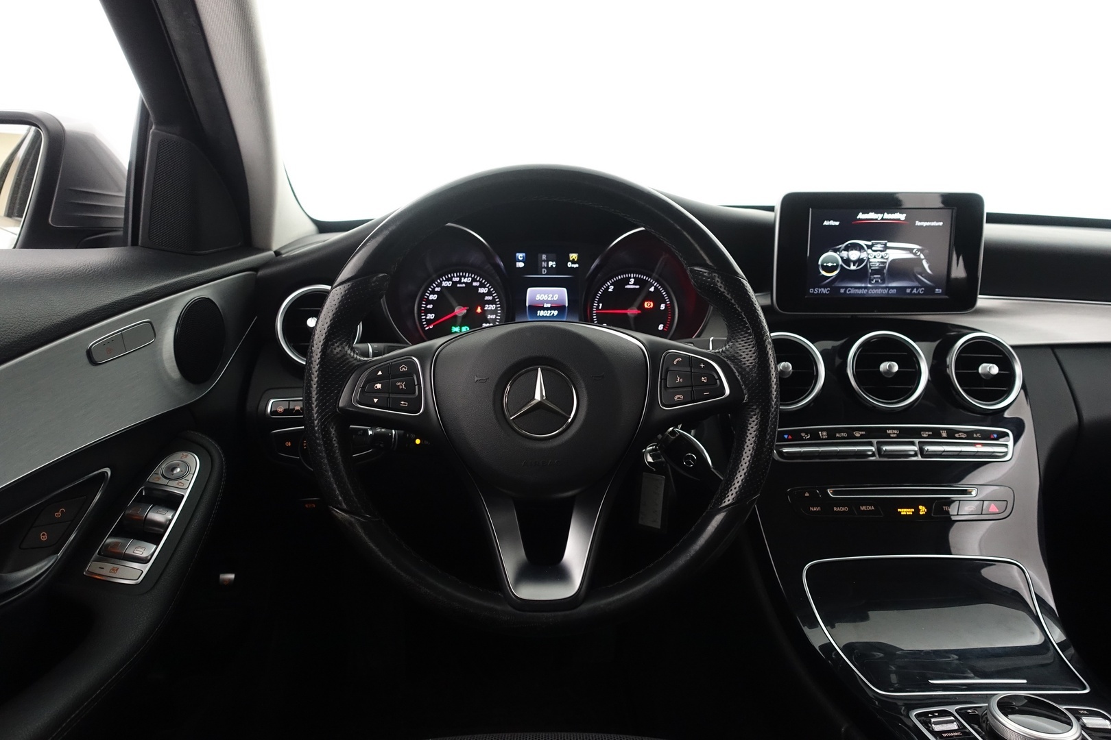 MERCEDES-BENZ C 2016
