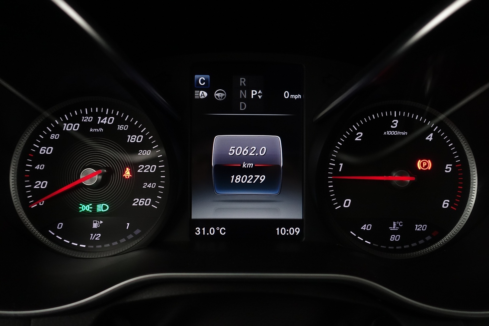 MERCEDES-BENZ C 2016