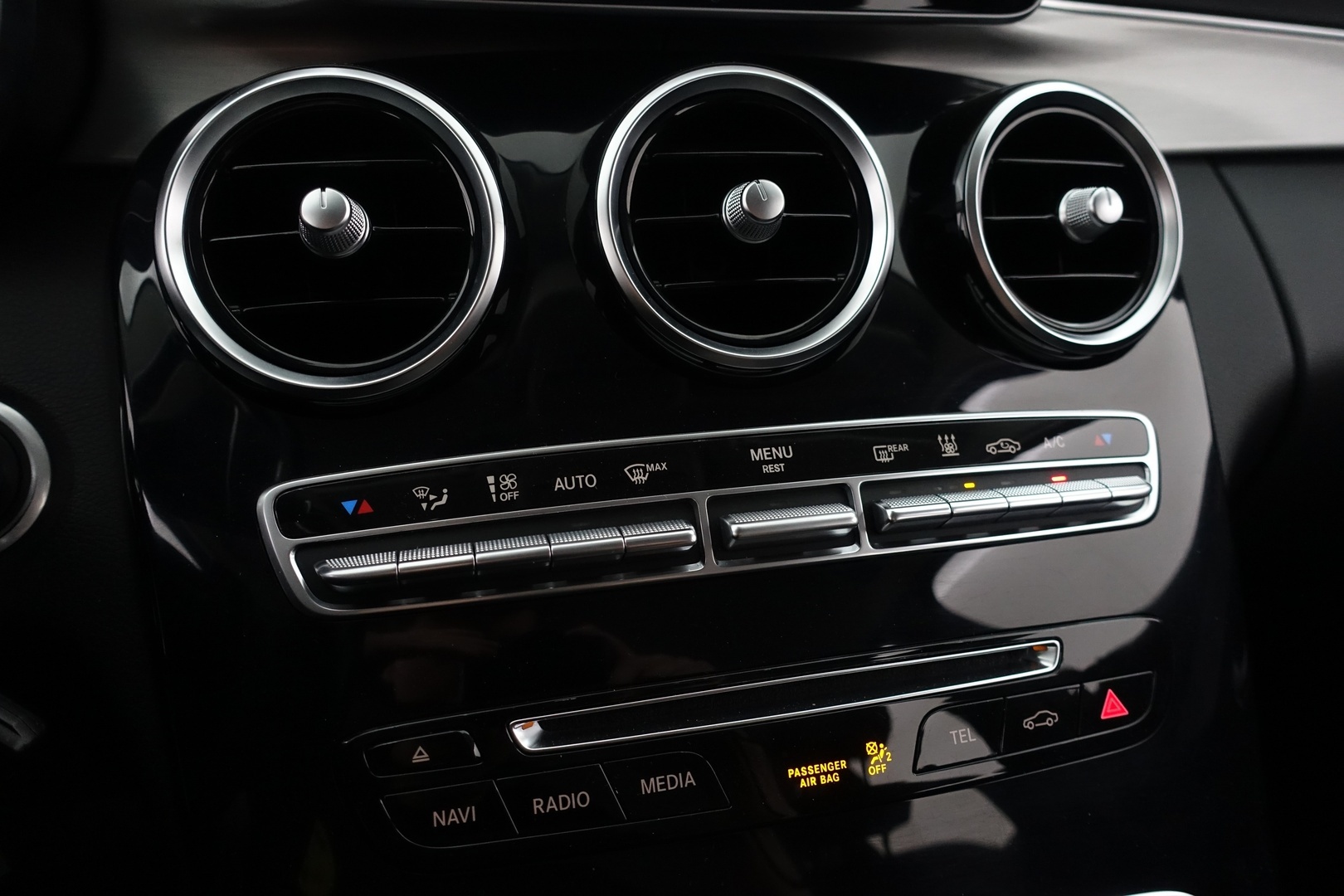 MERCEDES-BENZ C 2016