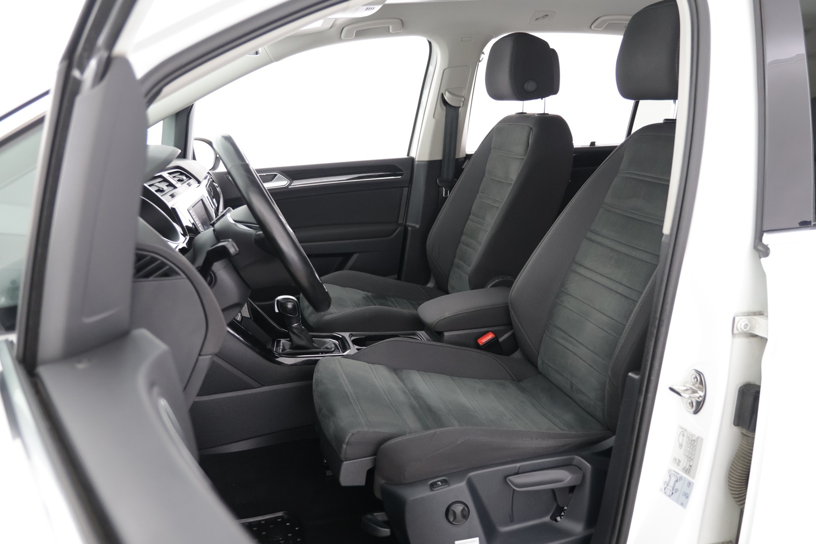 VOLKSWAGEN Touran 2017