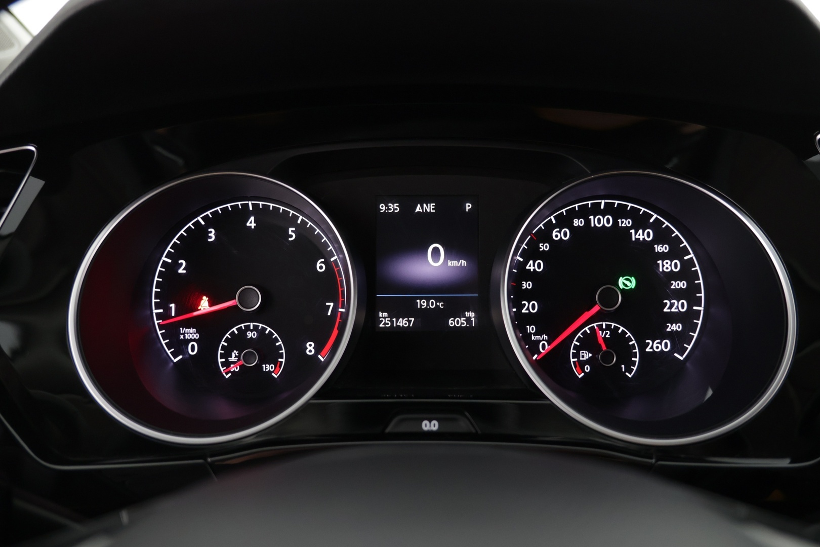 VOLKSWAGEN Touran 2017