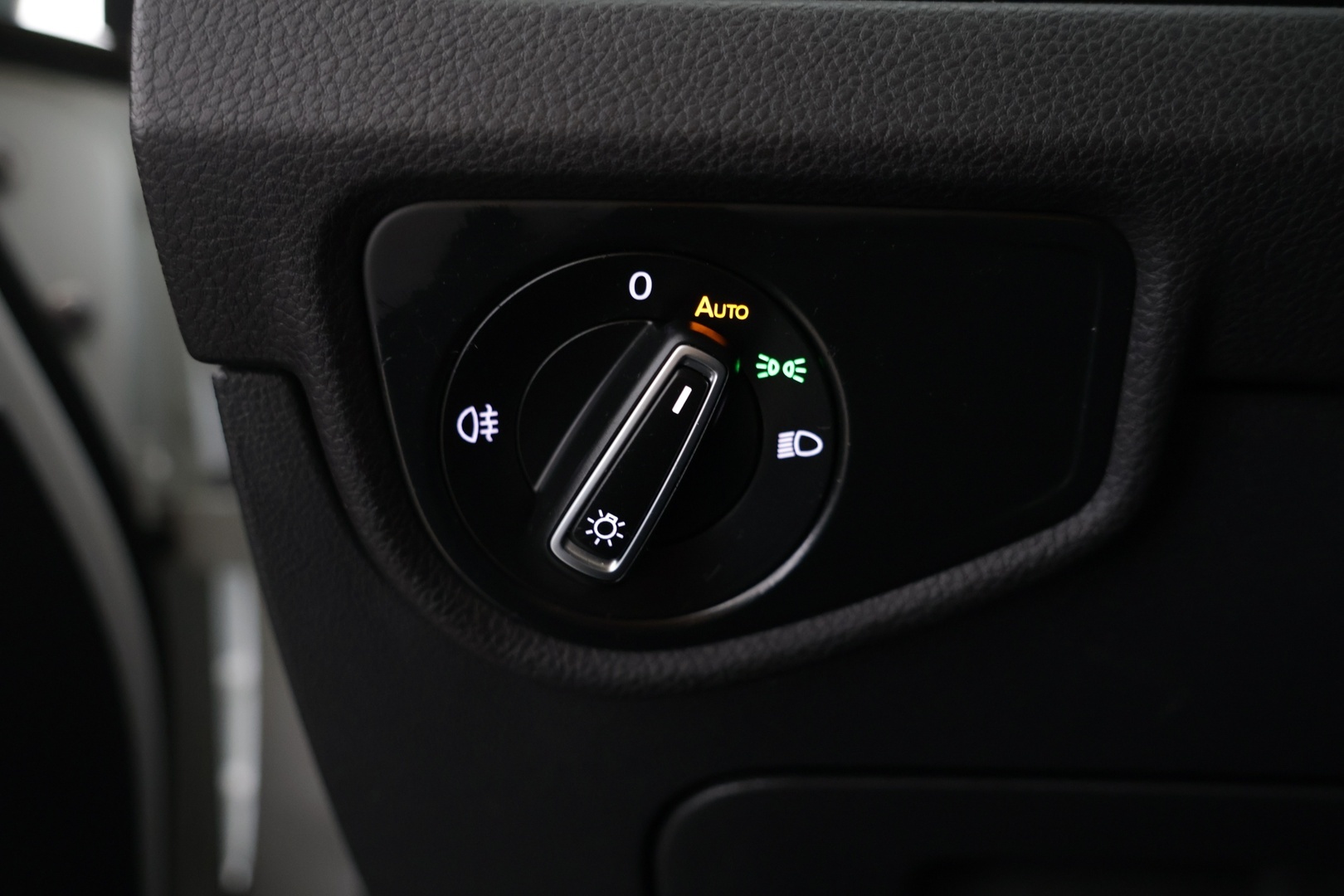 VOLKSWAGEN Touran 2017