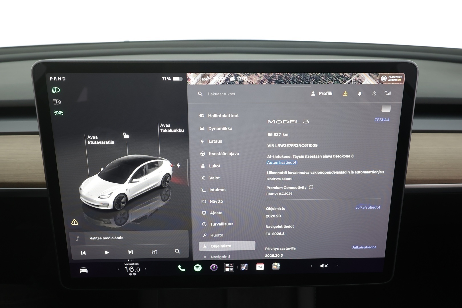 TESLA Model 3 2022