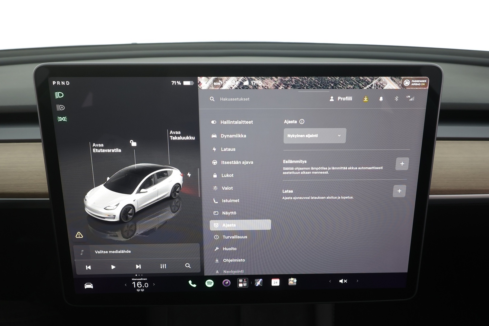 TESLA Model 3 2022