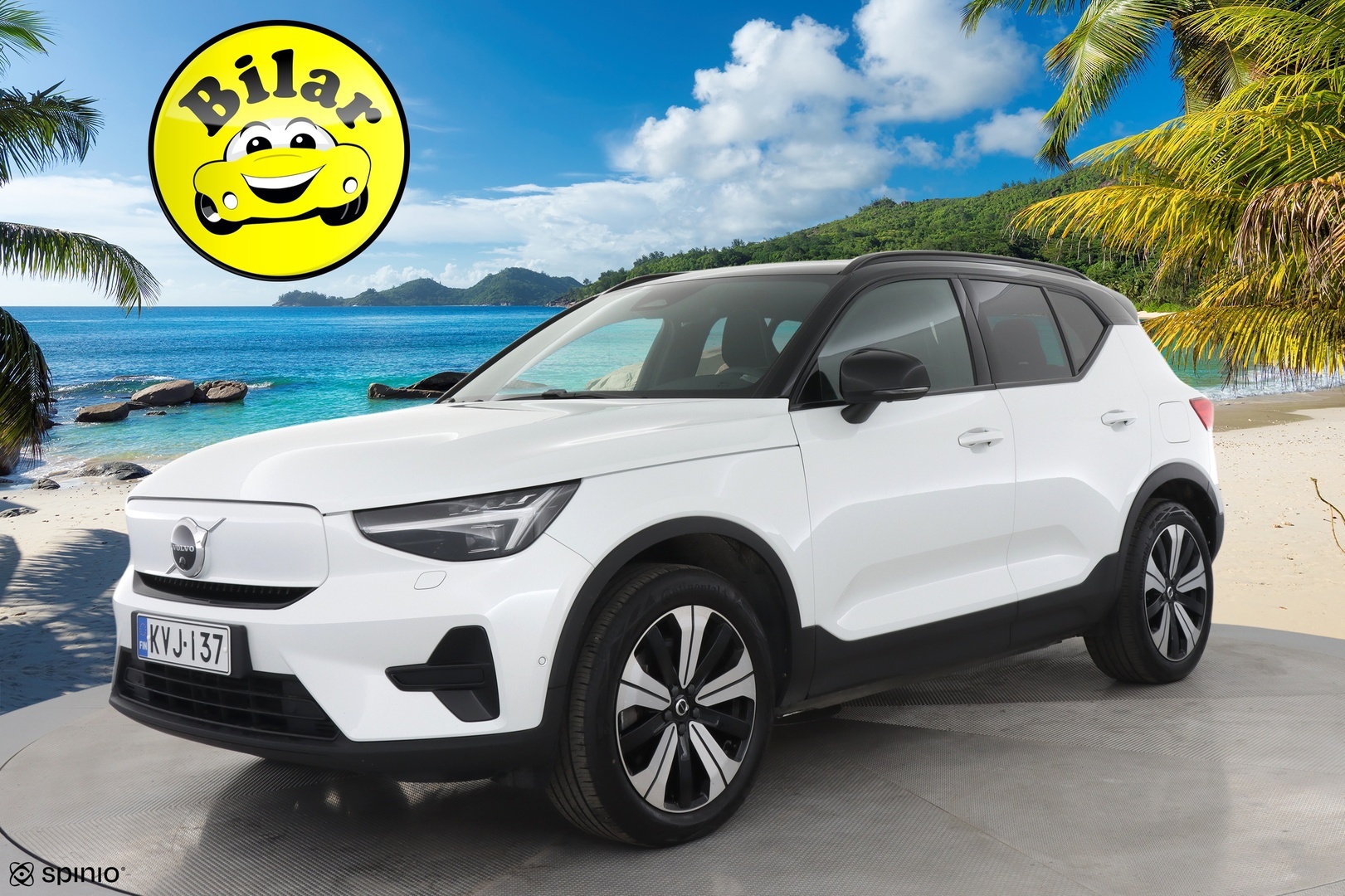 VOLVO XC40 2023