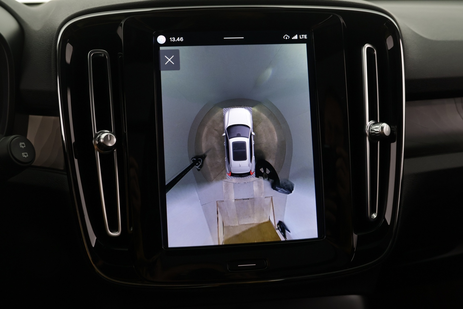 VOLVO XC40 2023