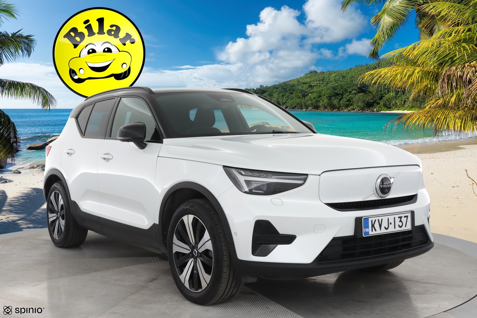 VOLVO XC40 2023